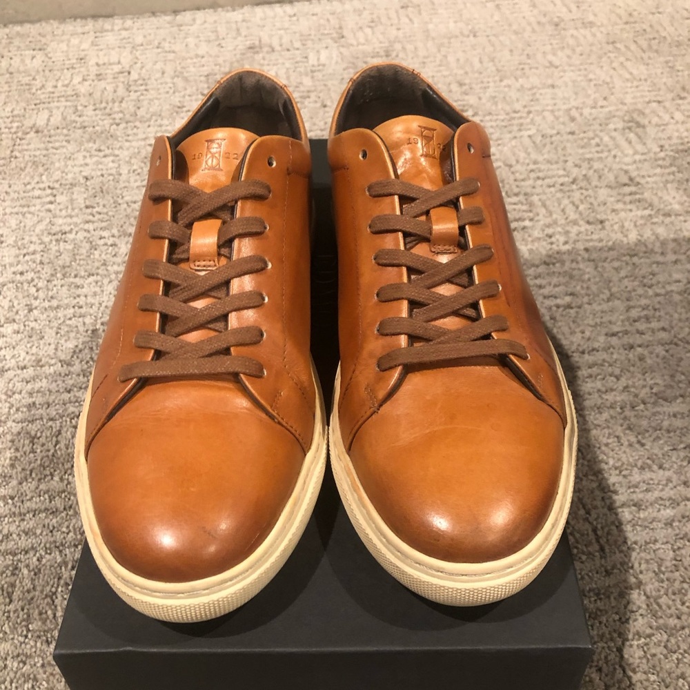 Allen Edmonds  Walnut Cheetah sneaker size 9 1/2